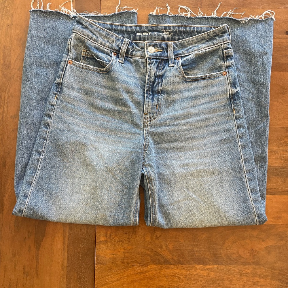 Old Navy Women's Extra High-Rise Sky-Hi A-Line Wide-Leg Blue Jeans